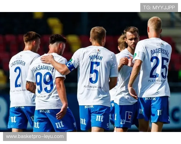奥纳丘英超首赛季闪耀登场，惊艳表现引关注