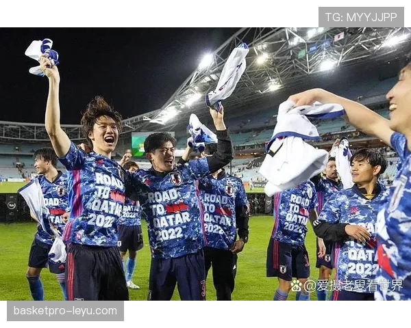 斯卡洛尼麾下球队展现惊人创造力，战术革新引领赛场新篇章