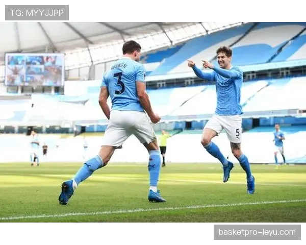 斯通斯转型商业巨头引关注，赛场外表现成焦点