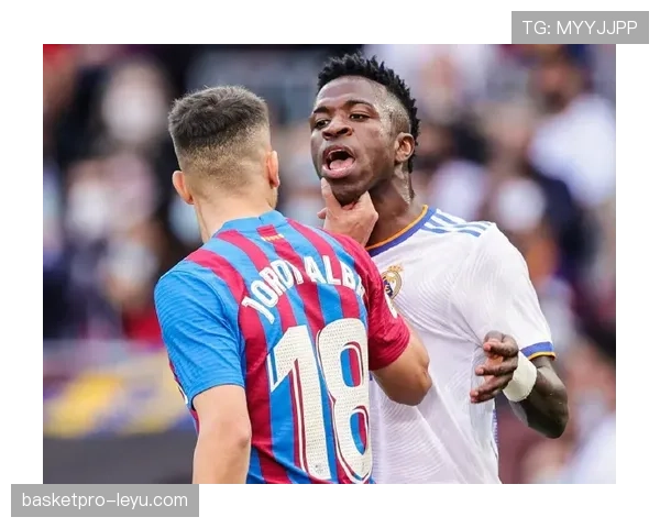 维尼修斯对比罗比尼奥:早期风格模板与后续发展的核心差异在哪? 维尼修斯对比罗比尼奥:早期风格模板与后续发展的核心差异在哪?