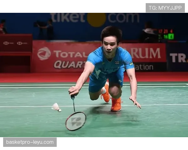 李诗沣训练间隙居然上演“土豪大餐”，这日常跟比赛判若两人啊！